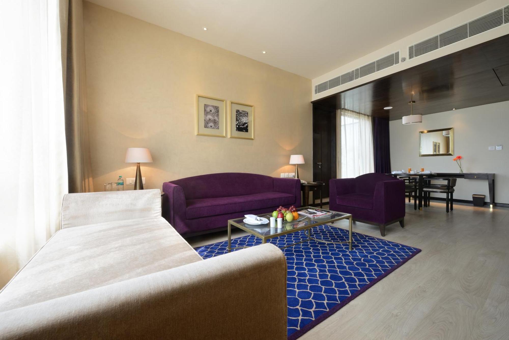 Suite 1 Dbl Bed on Laundry Complimentary Welcome Drink on arrival Signature Activities & Experiences Complimentary Room Refreshments featuring Fruit Basket Cookie Platter