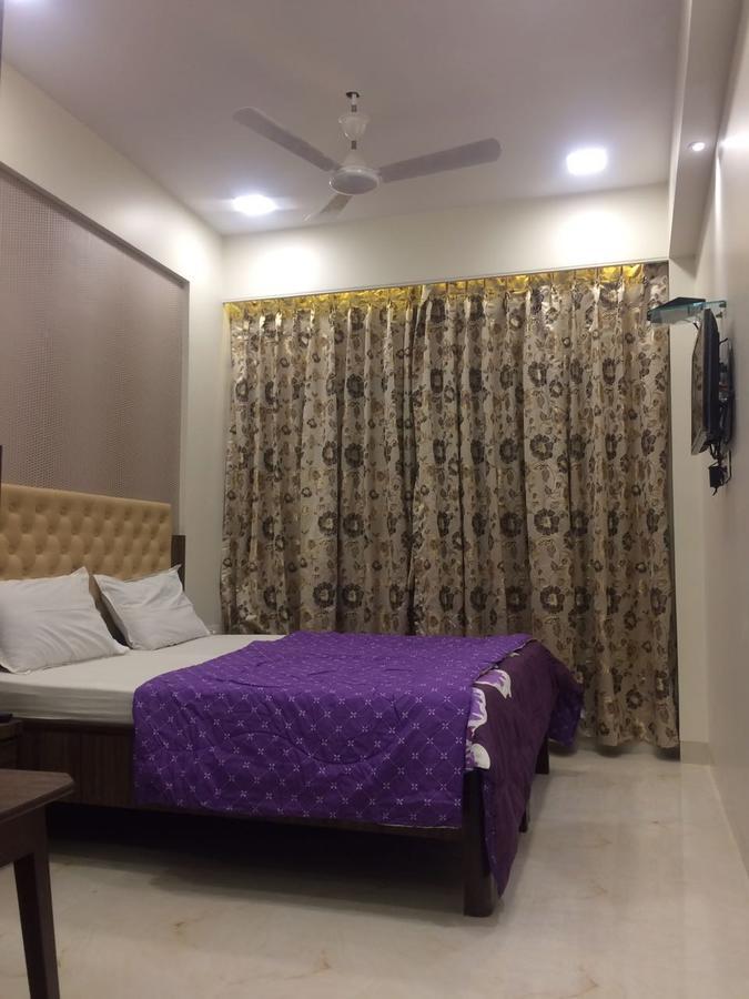 Deluxe Double or Twin Room,573614715:JPEG