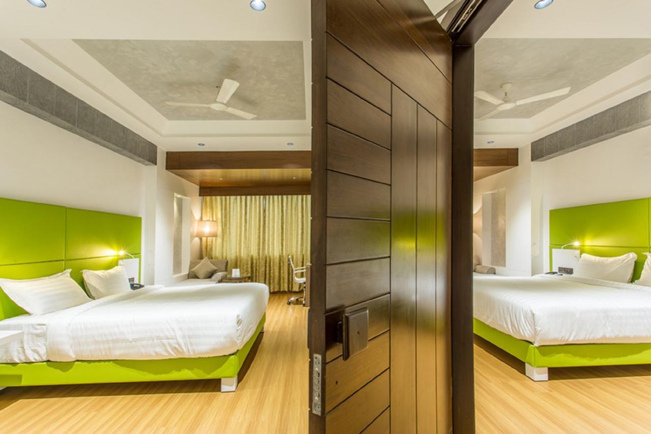 Executive Queen Room with Two Queen Beds,1221967246:JPEG