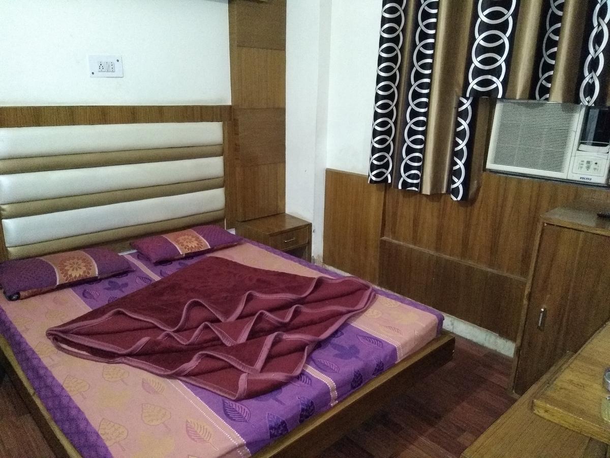 Deluxe Room,631870068:JPEG