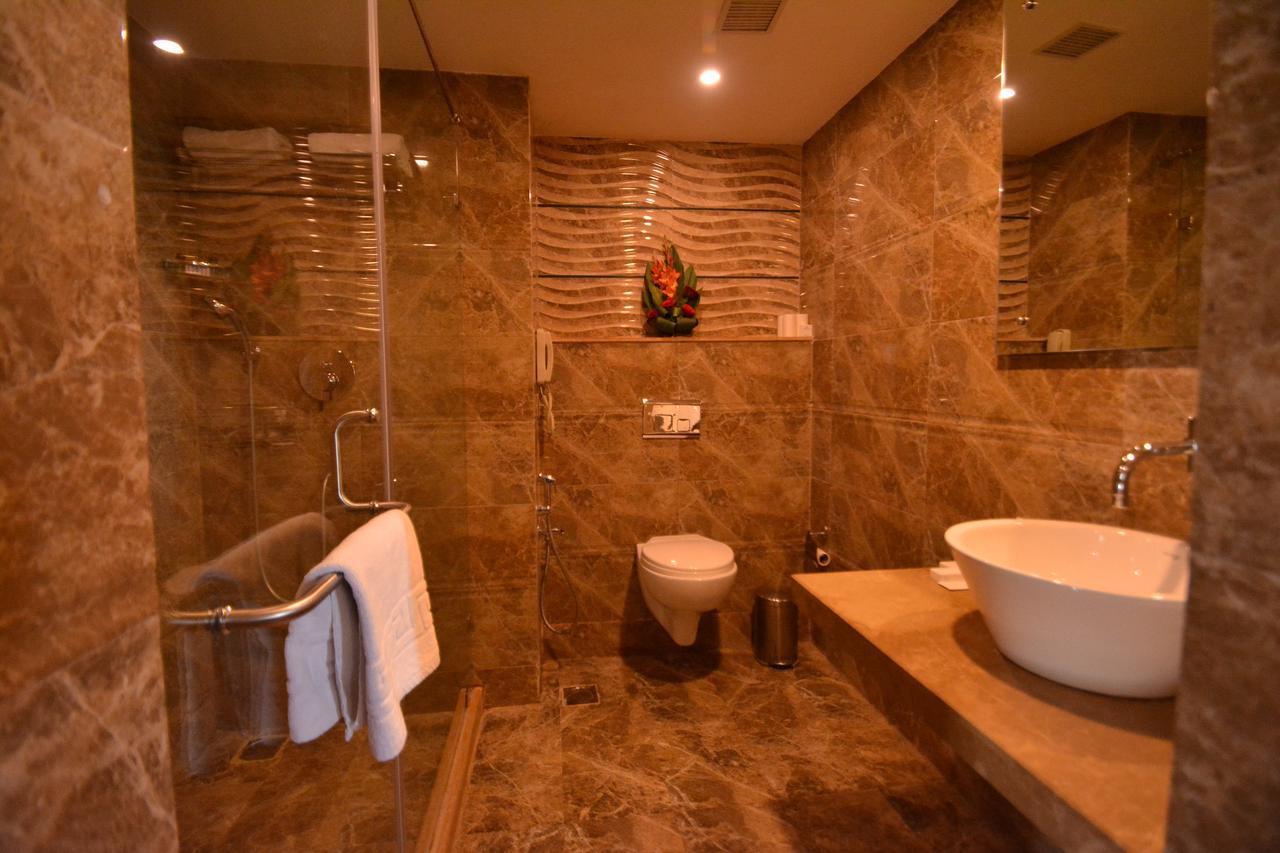 Deluxe Double or Twin Room,885419551:JPEG