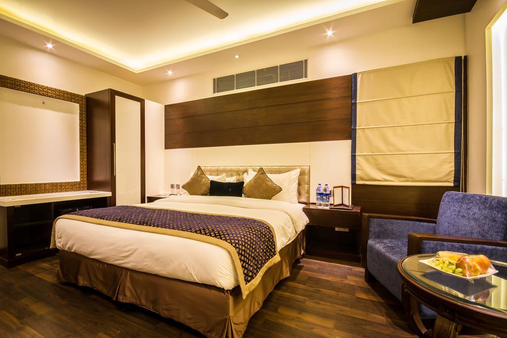 Executive Room Airport Pickup