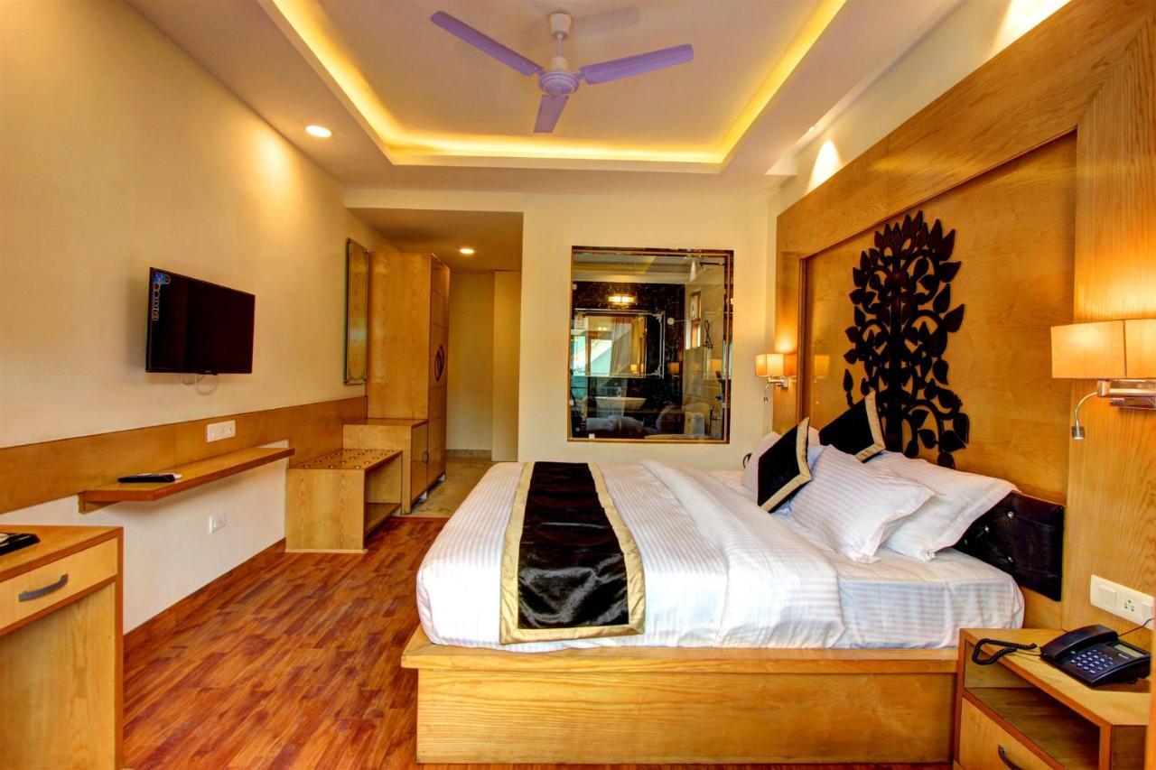 Deluxe Room,696565497:JPEG