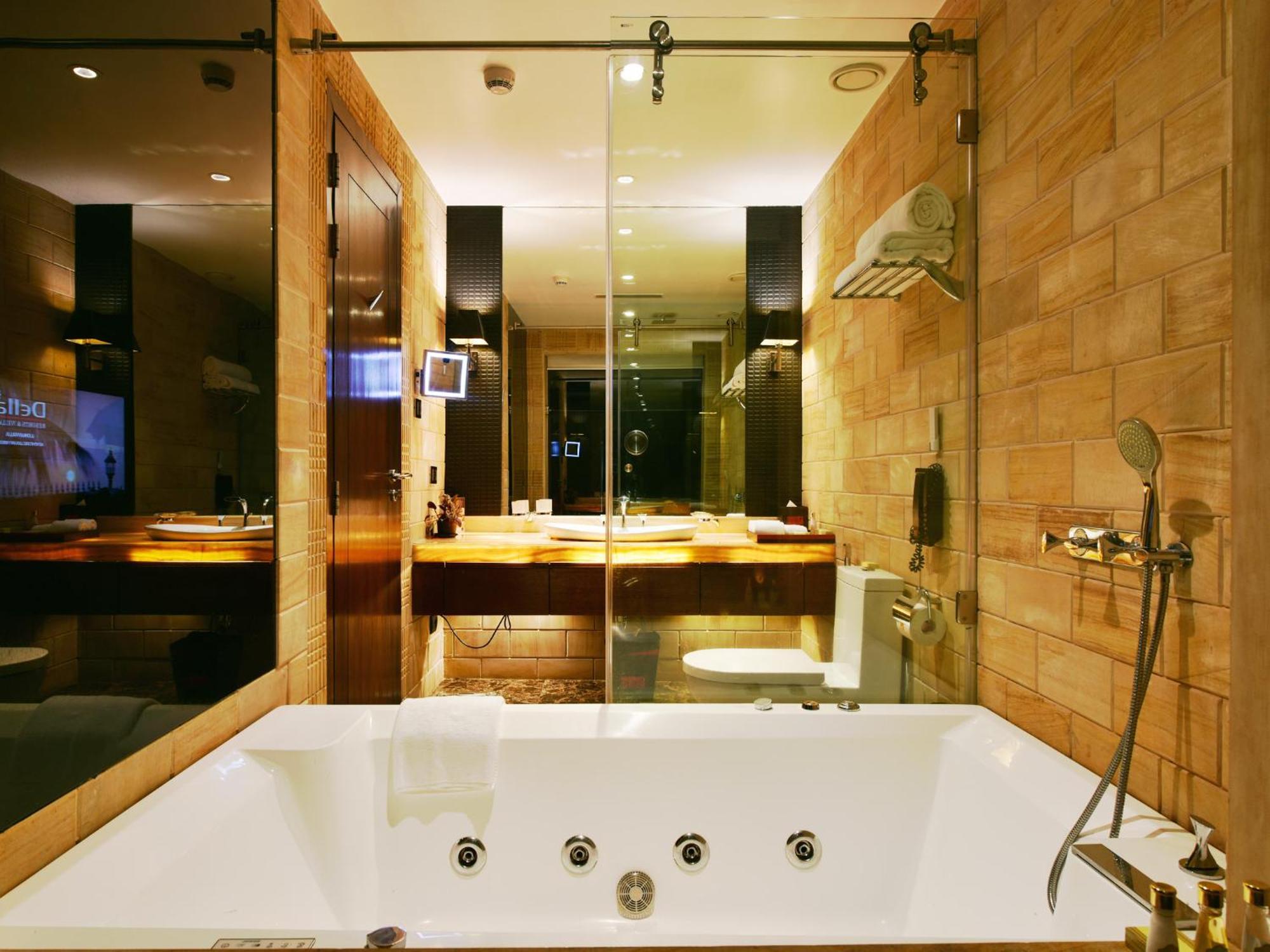 Della Adventure Resort Twin Bed Complimentary access to the Indoor Gaming Zone at Della Adventure Park