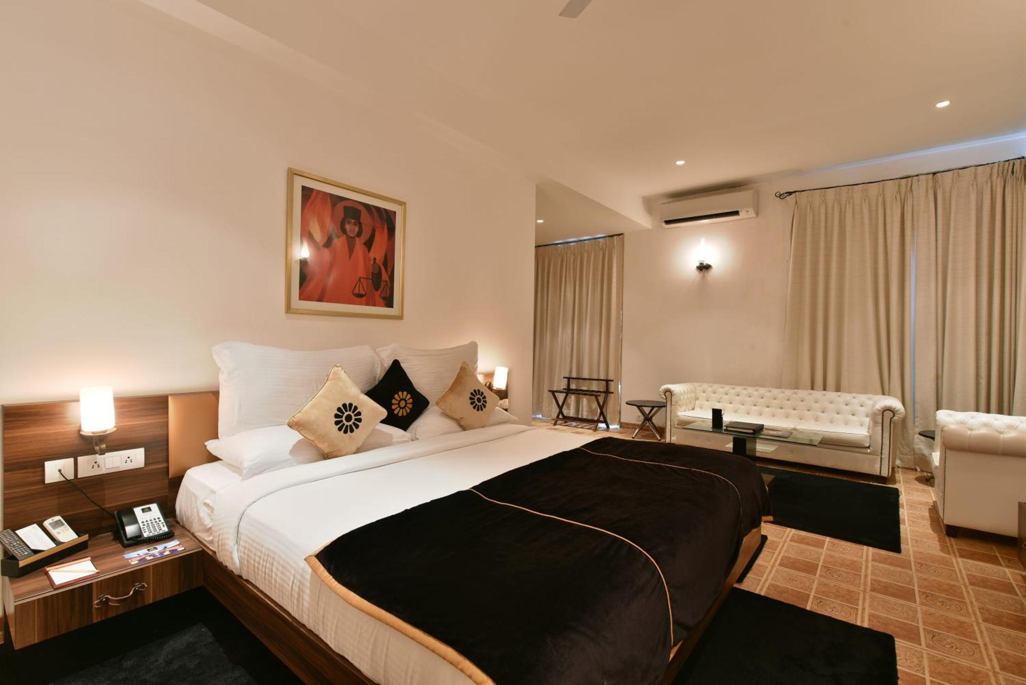 Garden Villa Room Jacuzzi Complimentary access to the Indoor Gaming Zone at Della Adventure Park
