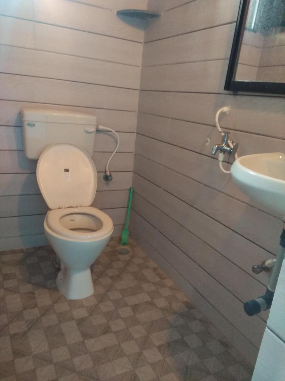 Budget Double Room,933174796:JPEG