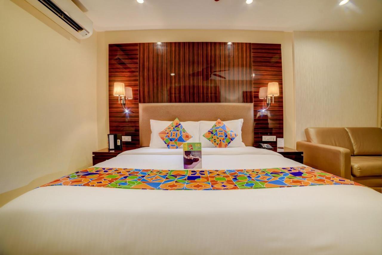 (Sanitised) Superior King Room,727362292:JPEG
