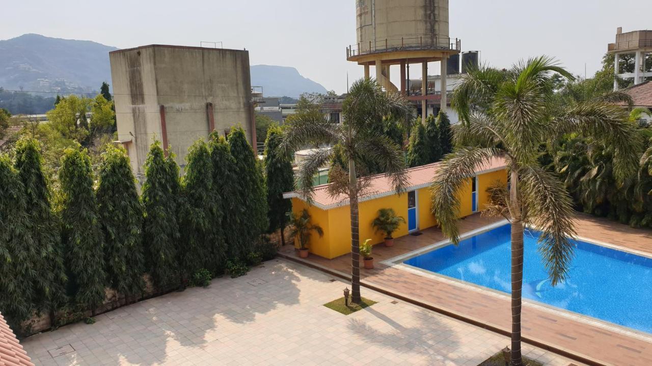 Twin Room Pool View