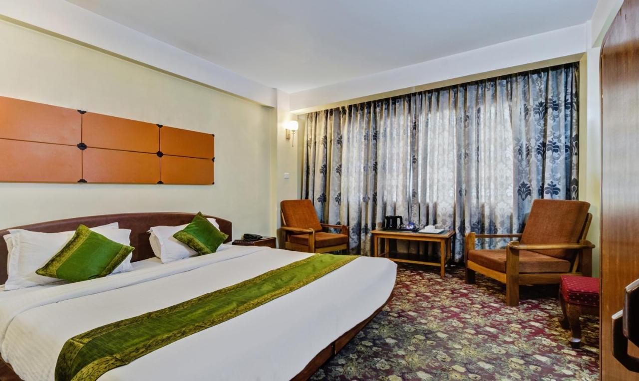 Deluxe Mountain View Room