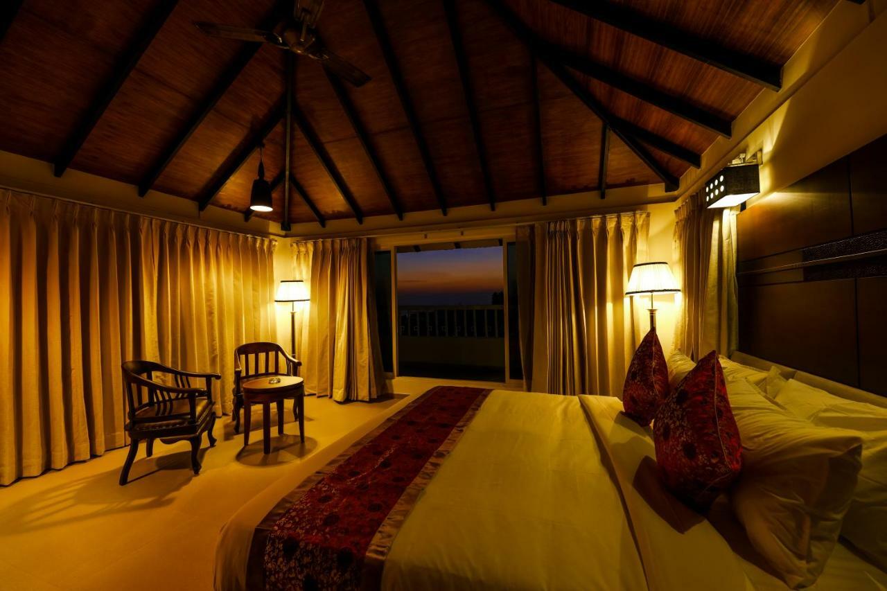 Standard King Room Complimentary Welcome Drink on arrival on session of Spa Complimentary Hi-Tea