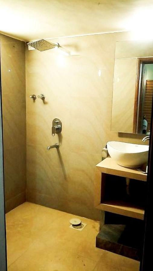 Non Valley Facing Executive Suite