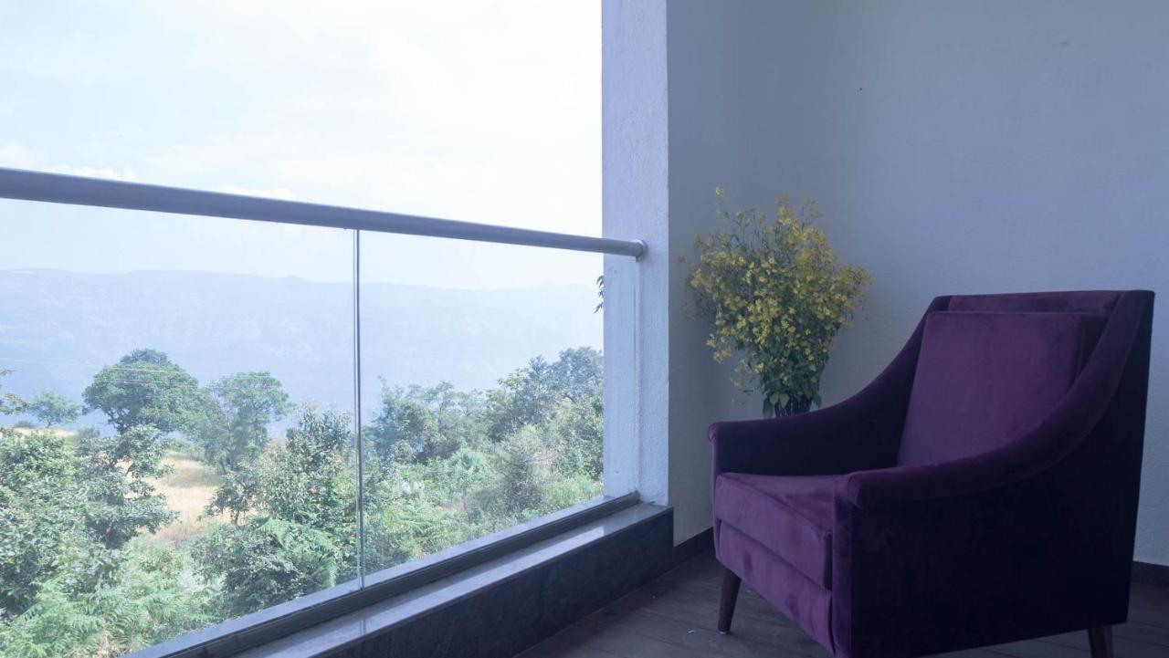 Deluxe Double Room with Balcony,956320261:JPEG