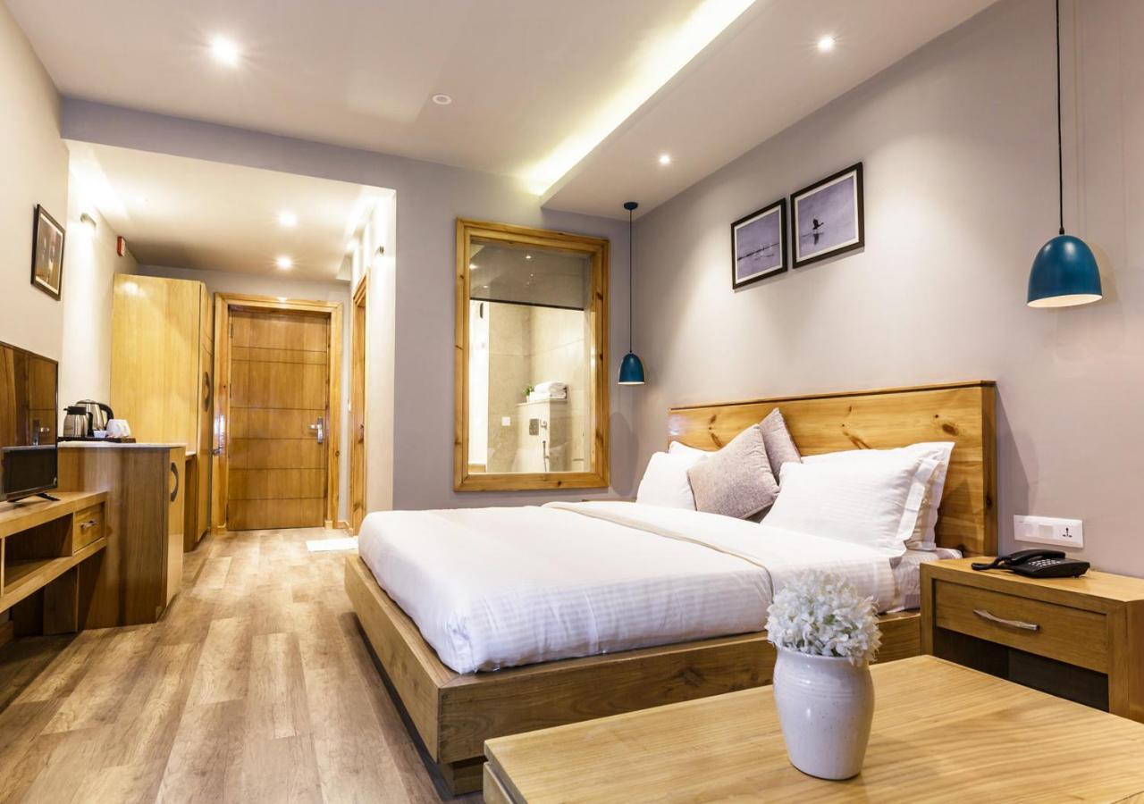 Deluxe King Suite