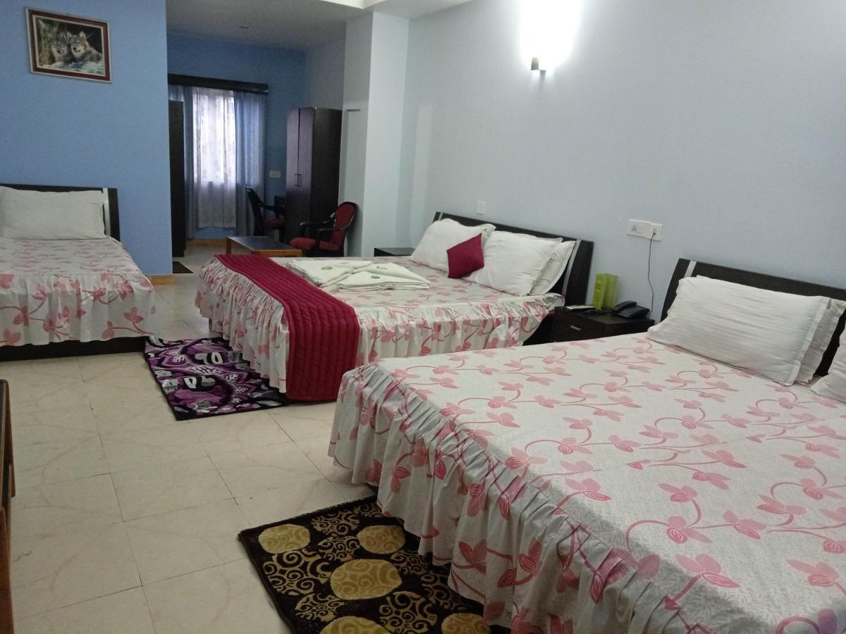 Deluxe Family Room