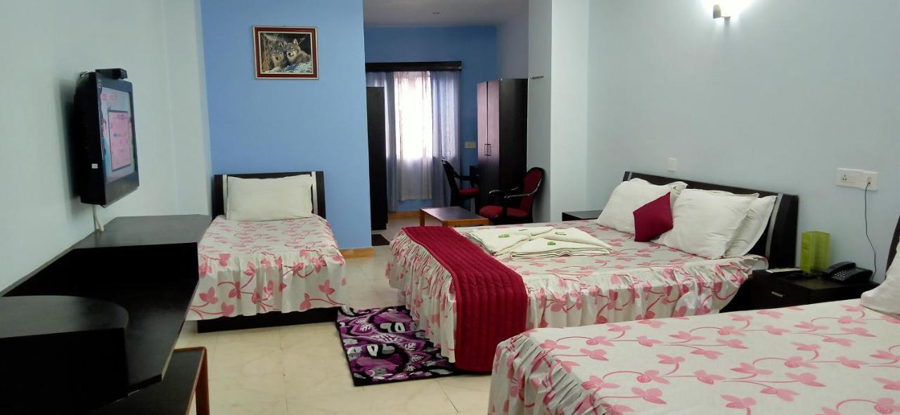 Deluxe Family Room