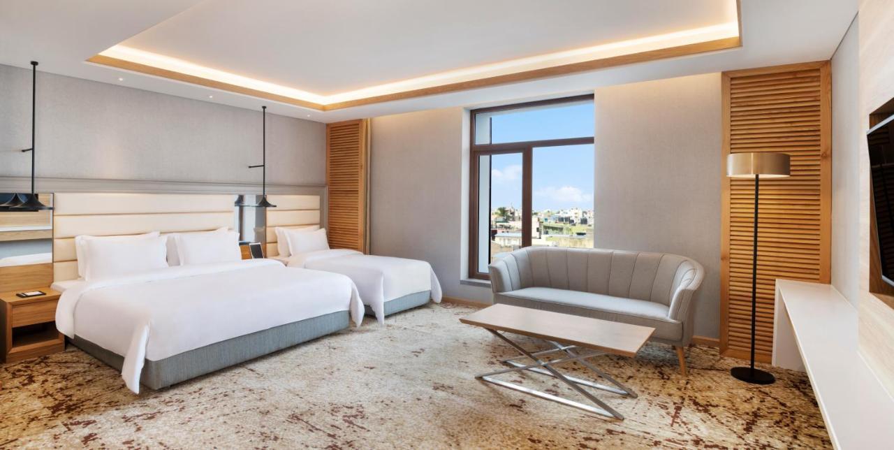 Deluxe Suite,995517238:JPEG