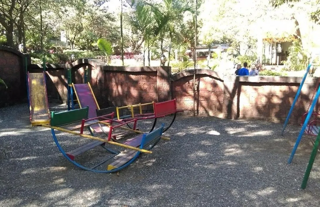 Hotel Lake View Mahabaleshwar-1