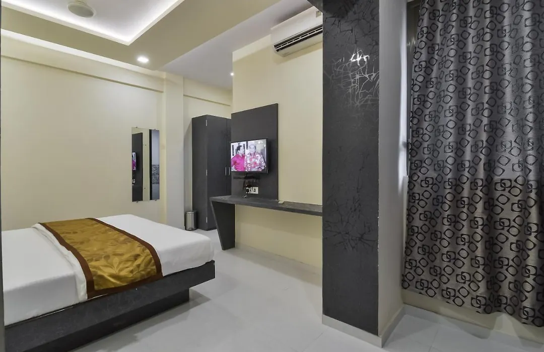 Hotel Aroma- Dadar-1