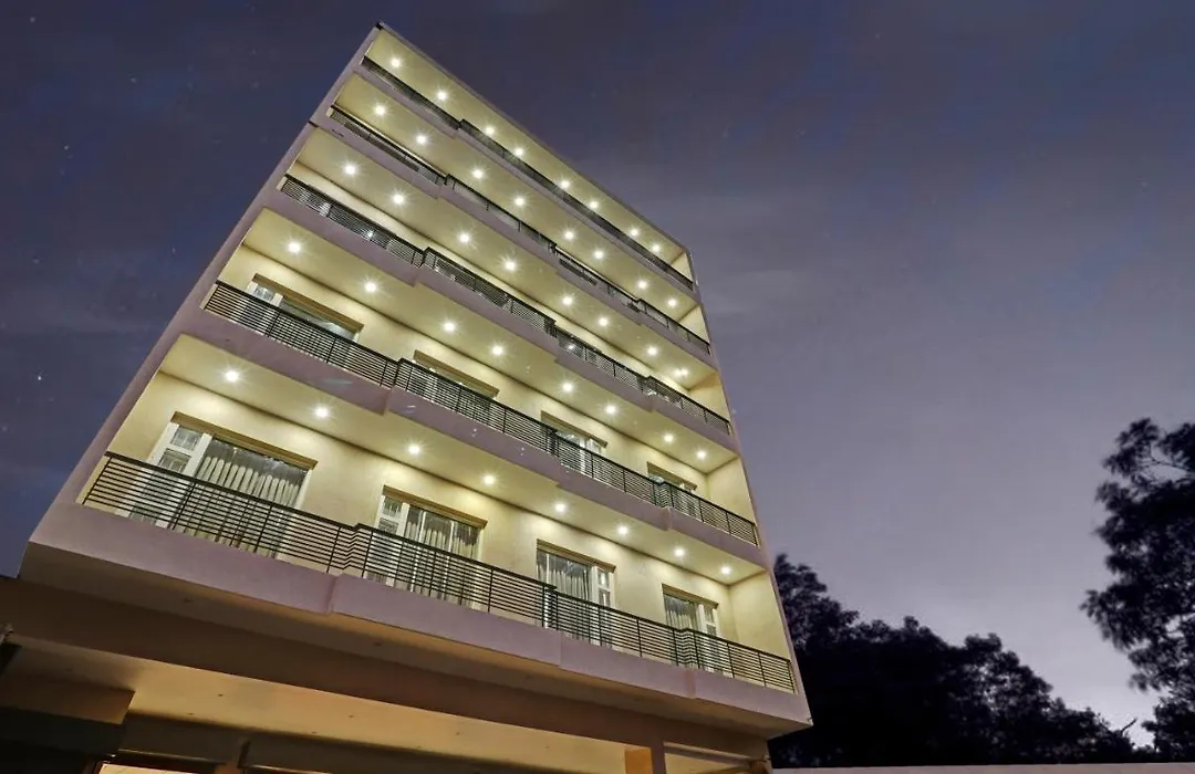Treebo Kamron Regency Sector 80-1