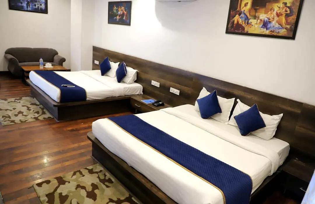 Hotel Hollywood Heights Near Railway Station-1