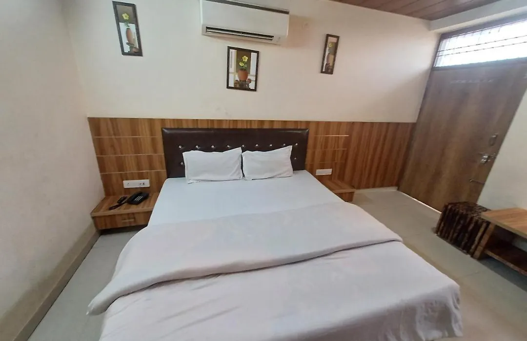 Hotel Star Inn-1