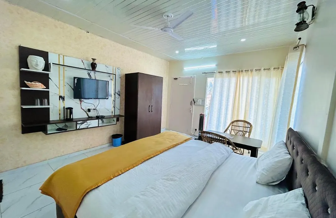 In Apple Estate Kanatal - Himalayan View Resort With Courteous Staff-1