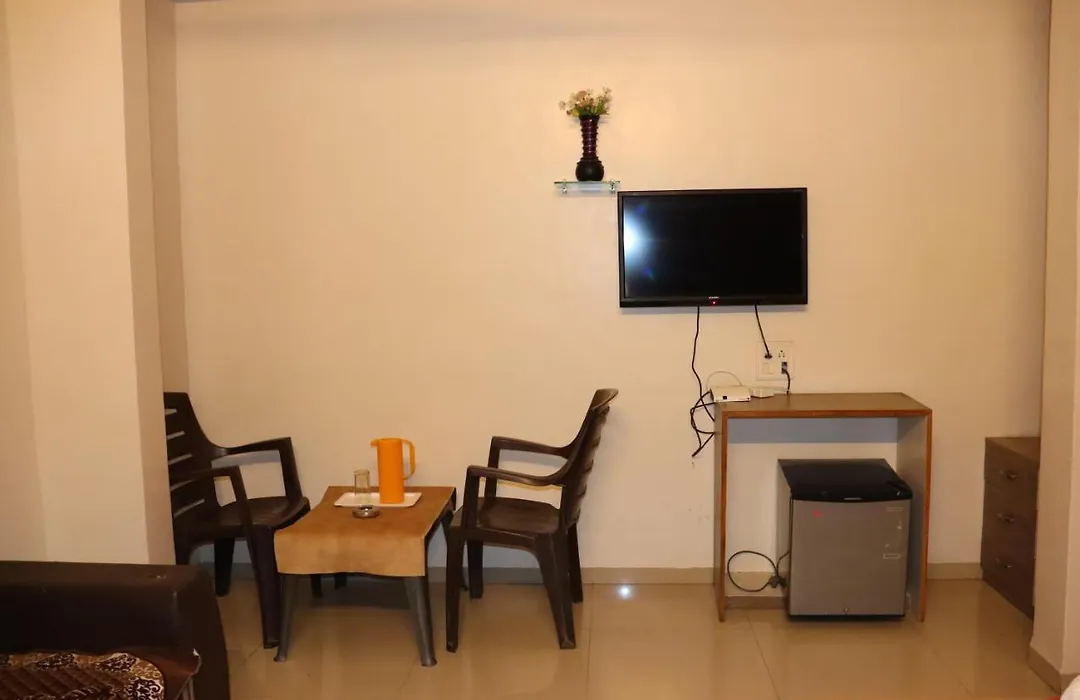 Hotel Royal Regency-1