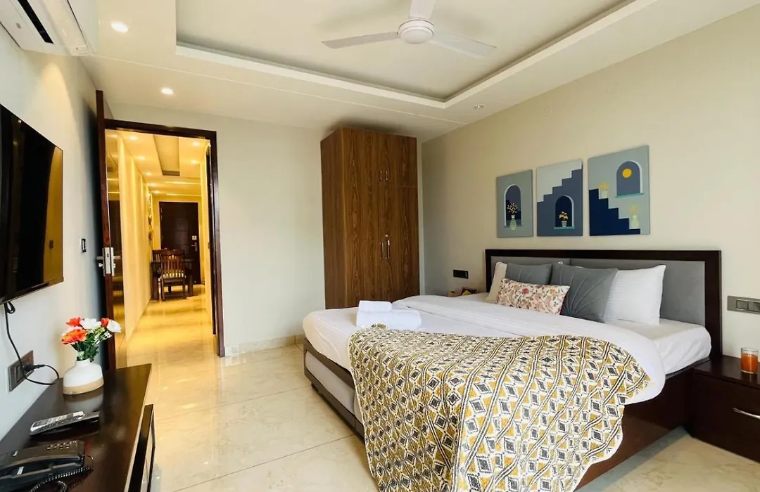 Bluo 1Bhk Suite - Balcony, Lift, Gym, Parking-1