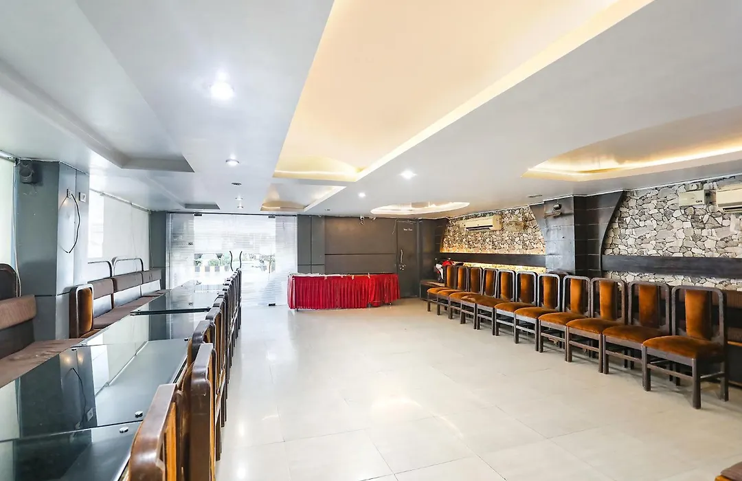 Fabhotel Dps International-1