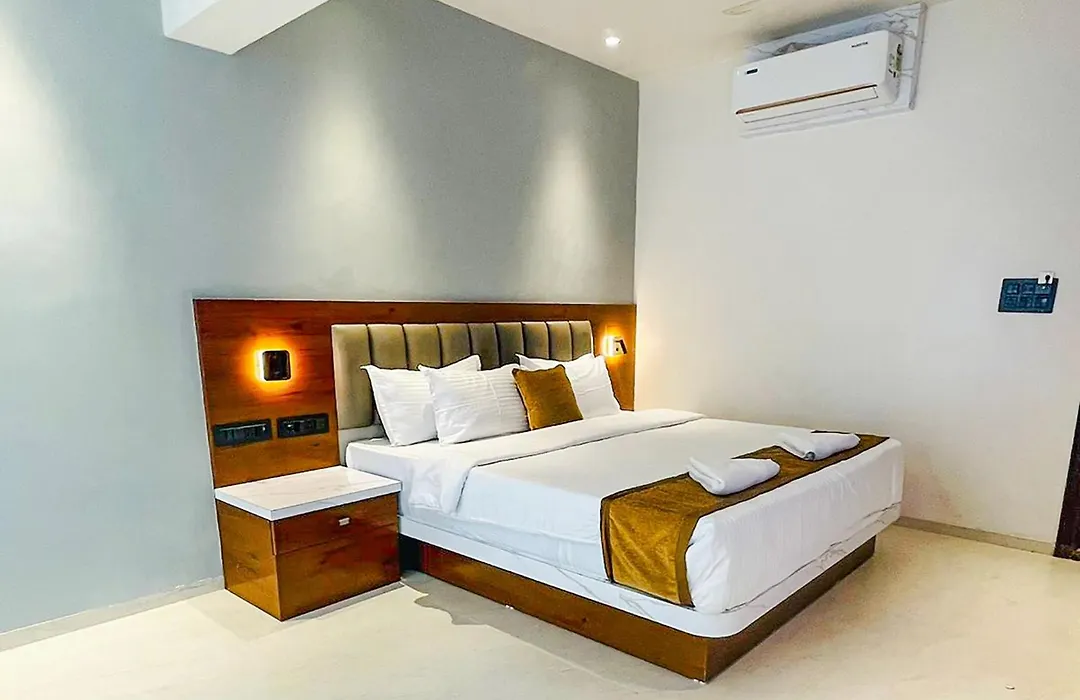 Fabhotel Emersion Residency - High Street Near Laxman Nagar, Baner-1