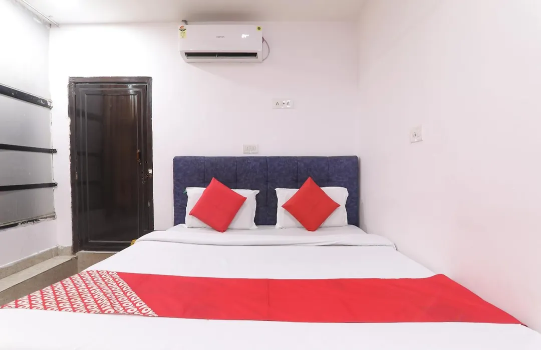 Metro Regency - Near Hazratganj & Charbagh-1