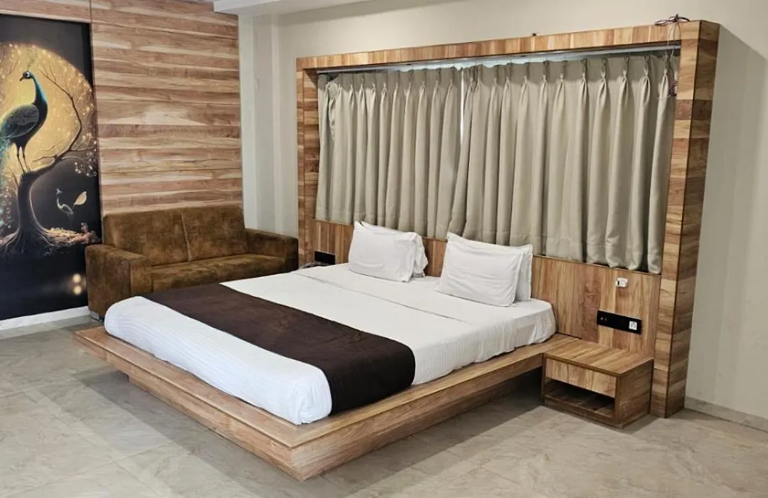 Hotel Suryakant-1