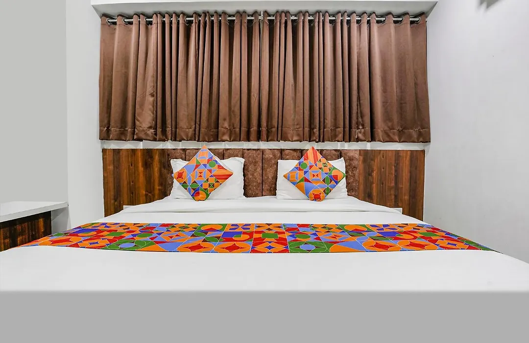Fabhotel Rose Palace - Vesu-1