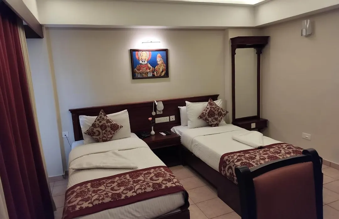 Hotel Seven Hills-1