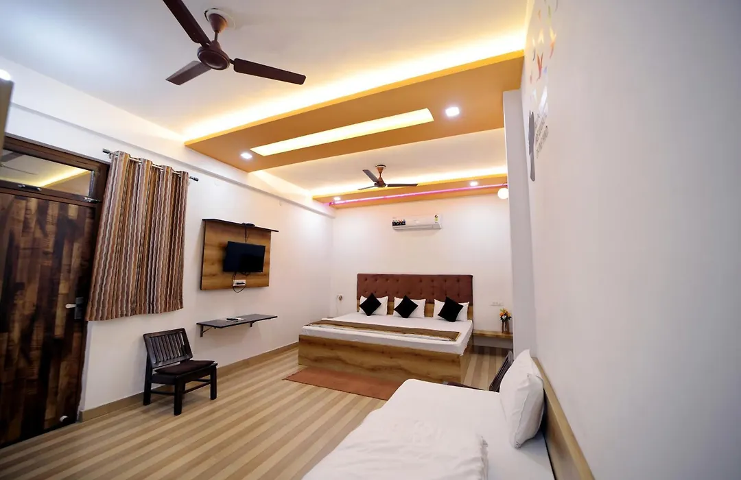 Hotel Taj Niwas-1