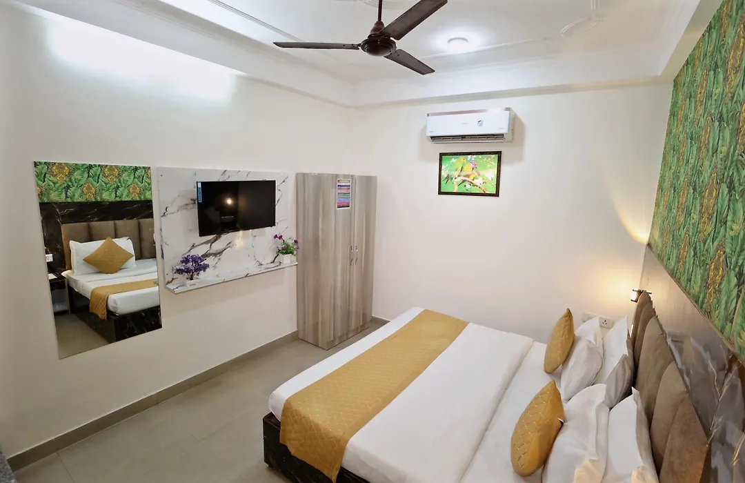Hotel Popular Suites Delhi Airport-1