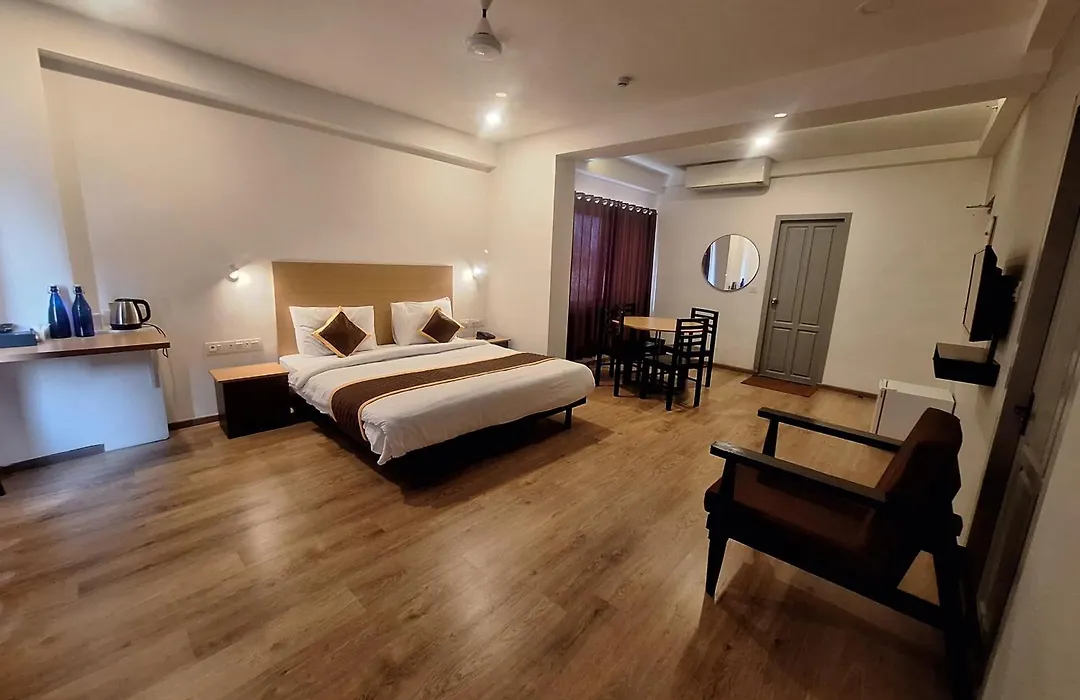 Hotel B R Regency-1