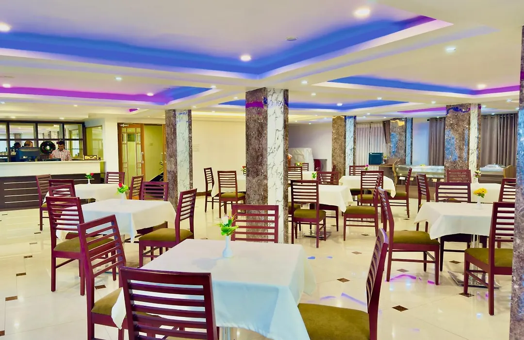 Hotel La Vista Near Railway Station Darjeeling-1