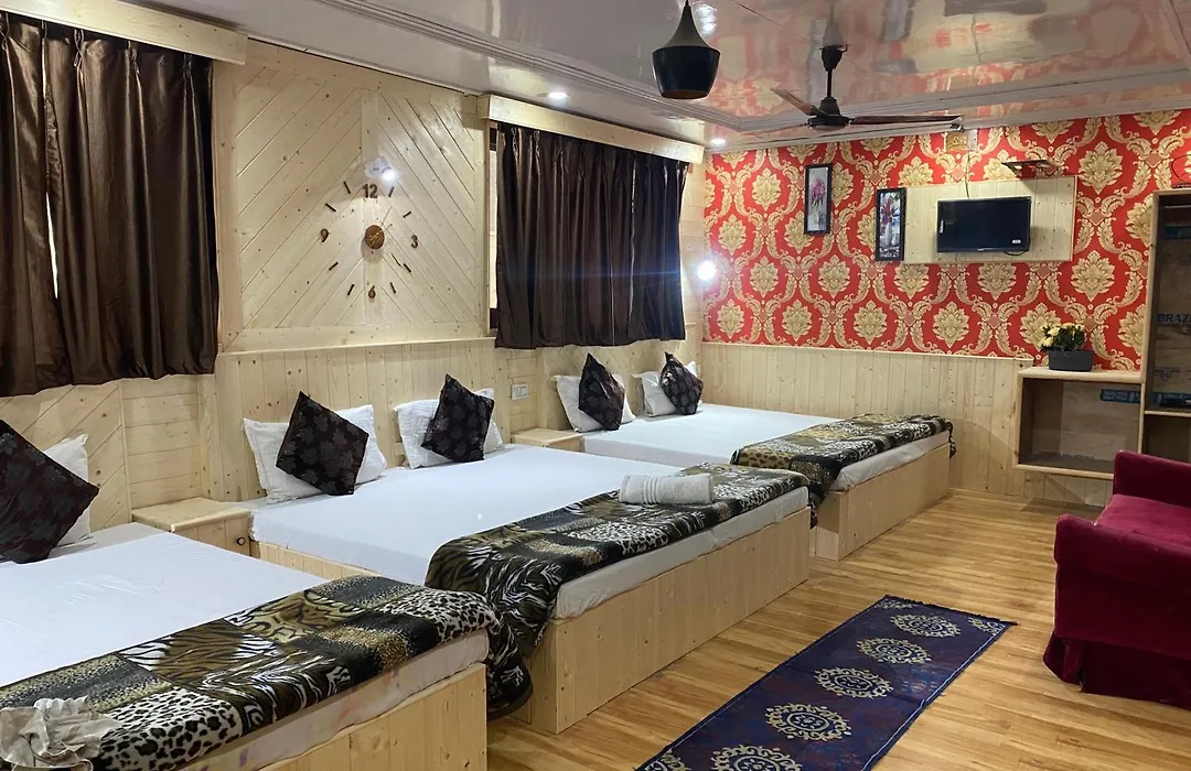 Hotel Young Mamta-1