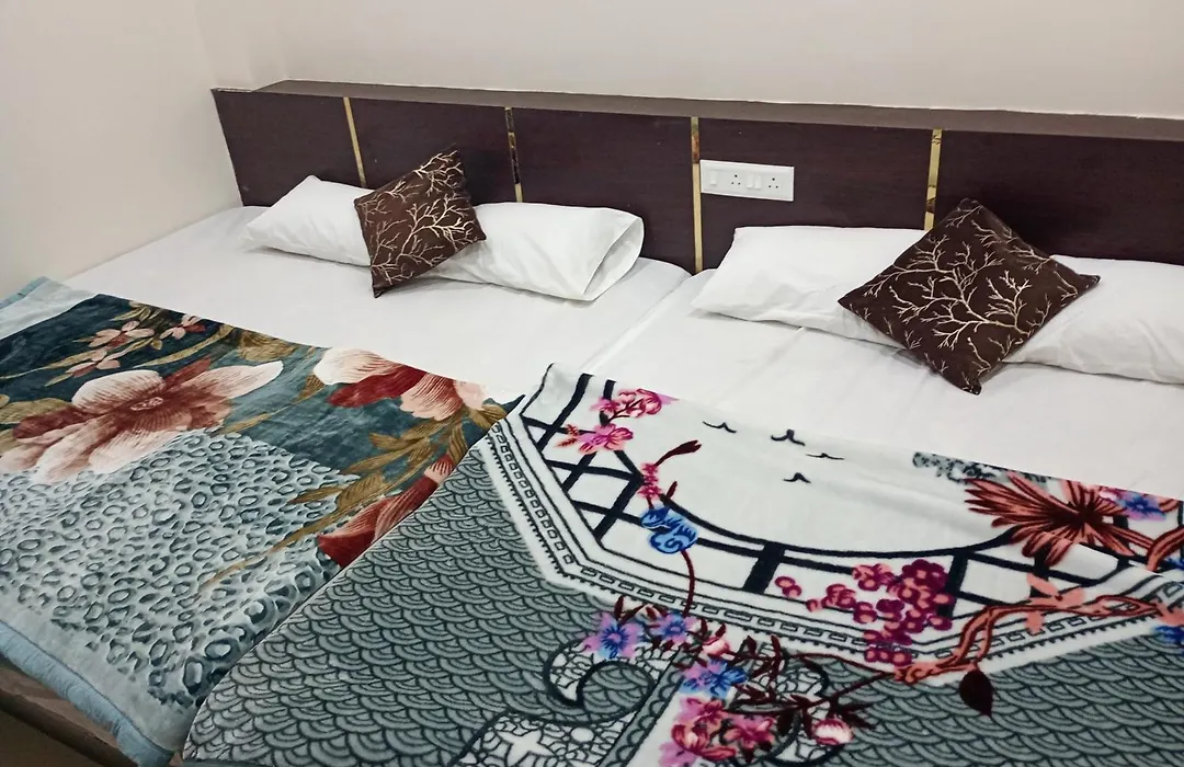 Hotel Barsana Palace, Near Mahakal Temple- 200 Meter-1