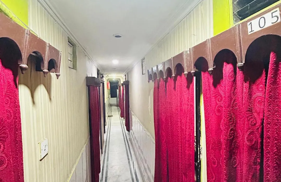 Hotel Shabnam Near Park Street,Esplanade,New Market-1