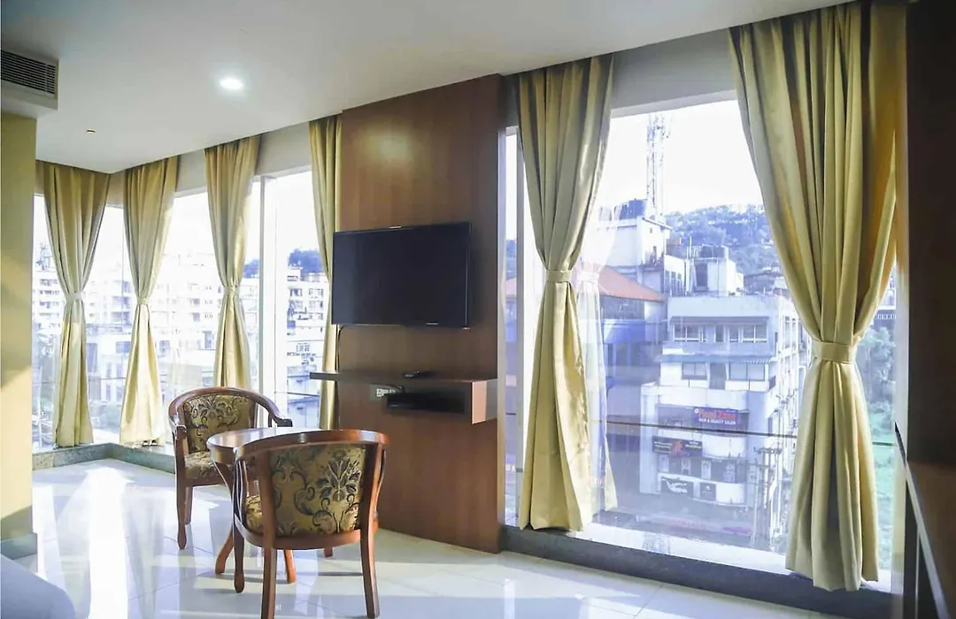 Hotel Apollo Grand-1