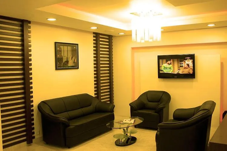 Sandesh Kingston-1