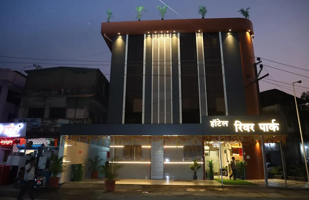 Hotel River Park-1