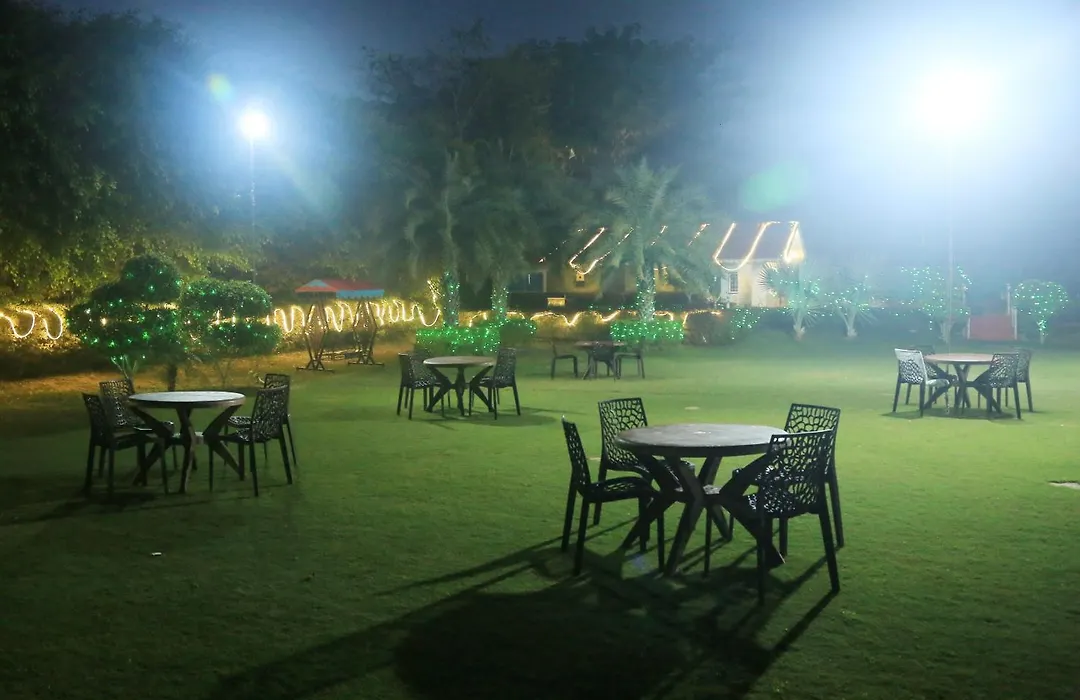 Royal Lawns Villa Stay-1