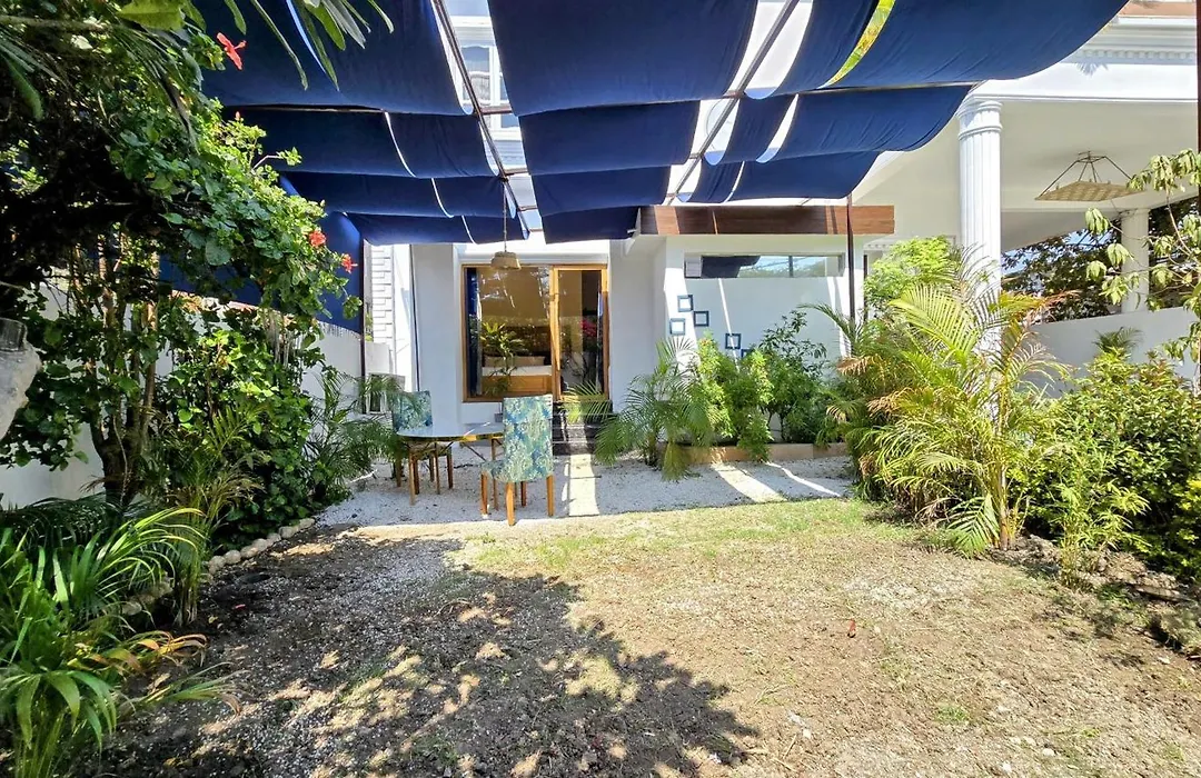 Giovanni Suites-1