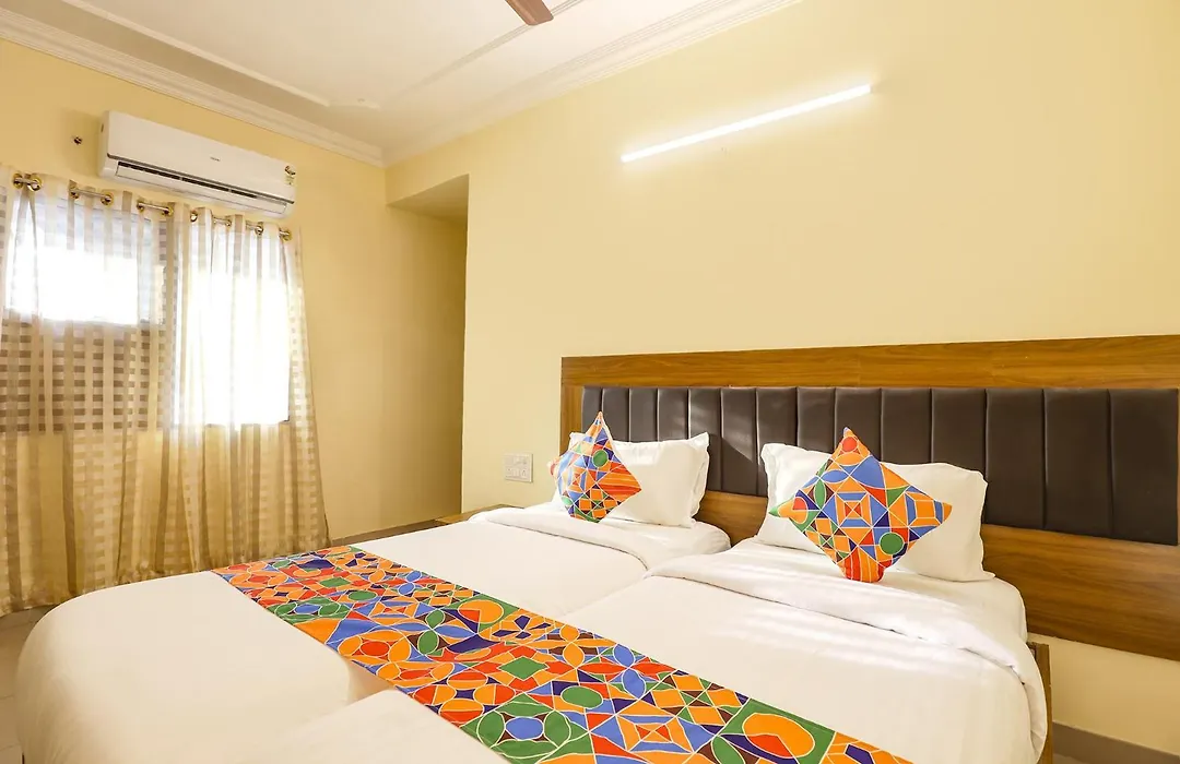Fabhotel Gt Galaxy Park - Nr Express Avenue Mall, Royapettah-1