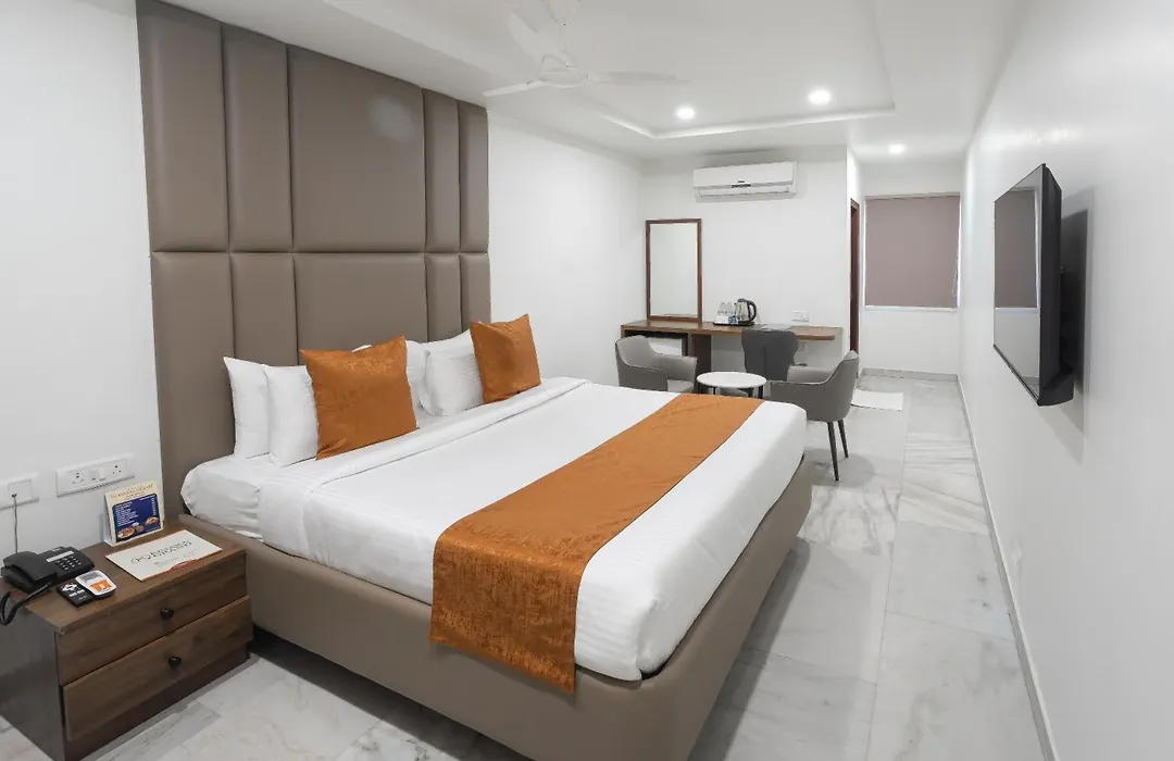 Hotel Kinara Grand-1