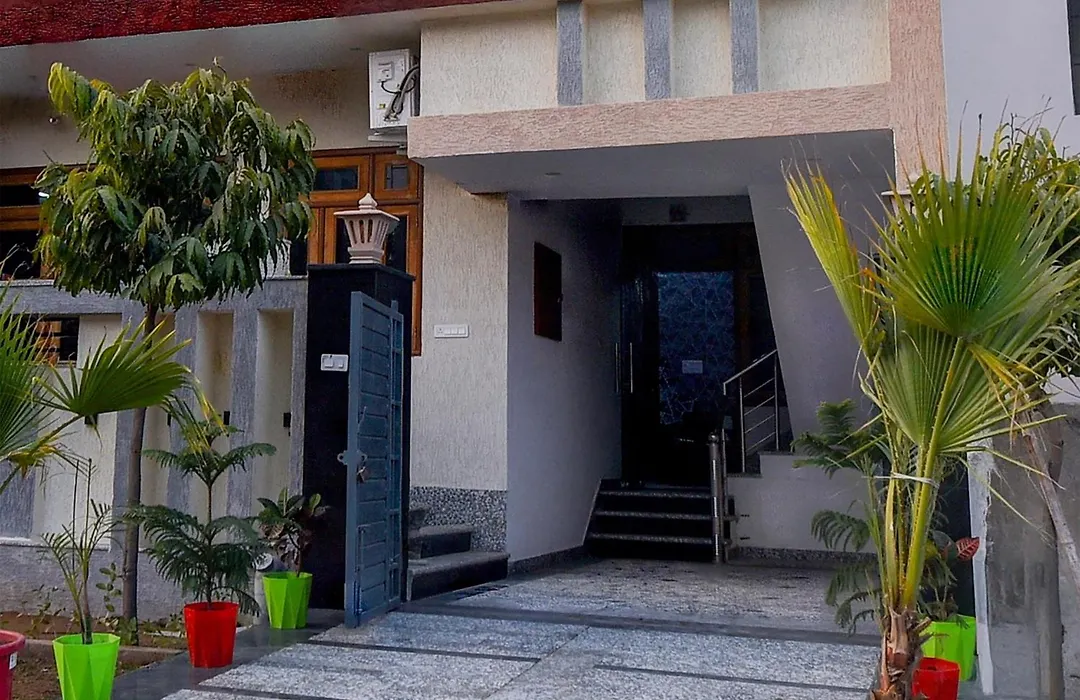 Hotel O Luxury Inn - 2-1