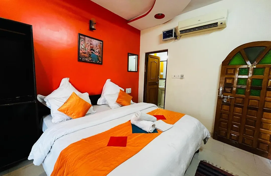 Golden Marigold Hotel-1